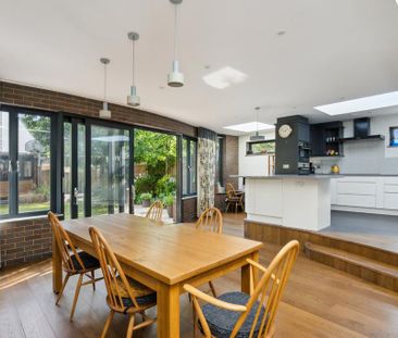 5 bedroom semi-detached house to rent - Photo 3