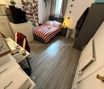 6 bedroom terraced house to rent - Photo 2