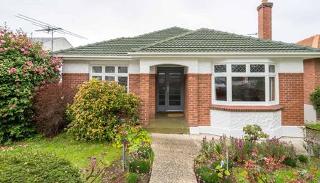 Spacious 3-Bedroom Family Home in Forbury, Dunedin – Available Now - Photo 3