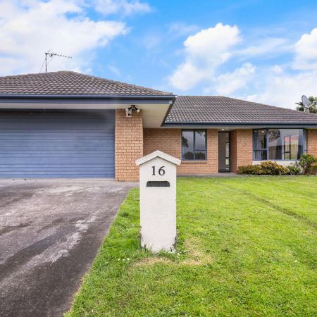 Modern Comfort Meets Effortless Living - Photo 2