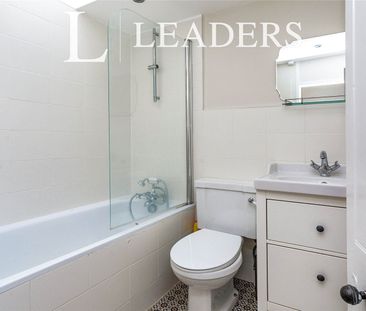 3 bedroom townhouse to rent The Walk, Winslow, Buckingham, Buckingh... - Photo 6