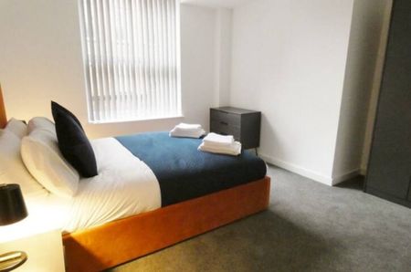 Cross Street , - Photo 2