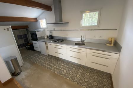 Appartement meublé à Arles - Photo 5