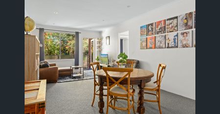 Beautifully Peaceful 2-Bed Apartment - SHORT TERM LEASES AVAILABLE - Min 3 months stay - Photo 2