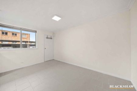 GROUND FLOOR UNIT - Photo 3