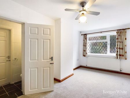 4 bedroom chalet to rent - Photo 4