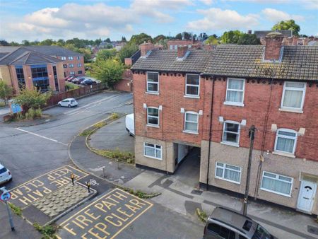 2 bedroom flat to rent - Photo 3