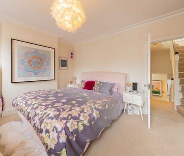 Coombe Road, W4 2HR, London - Photo 1