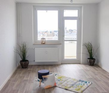 Modernisierte 3-Raum-Wohnung mit Balkon - Foto 2