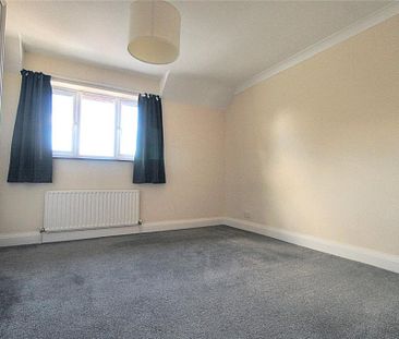 2 bedroom end of terrace house to rent - Photo 5