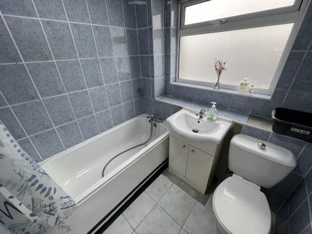 2 bedroom ground floor flat to rent - Photo 5