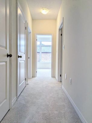 Condo Townhouse For Lease | N9250544 - Photo 1