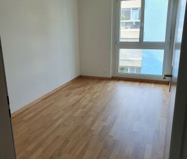 "Our Apartment - Your Future!" - Photo 5