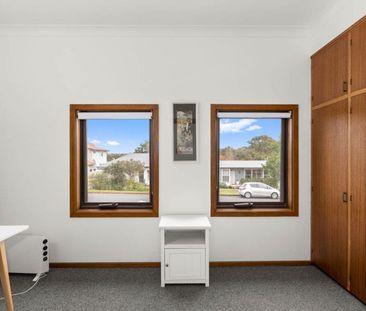 CONVENIENT LOCATION IN GLENDALE - Photo 3