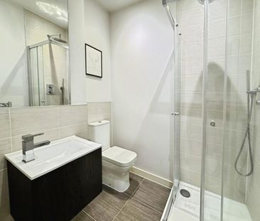 2 bedroom Flat To Let - Photo 6