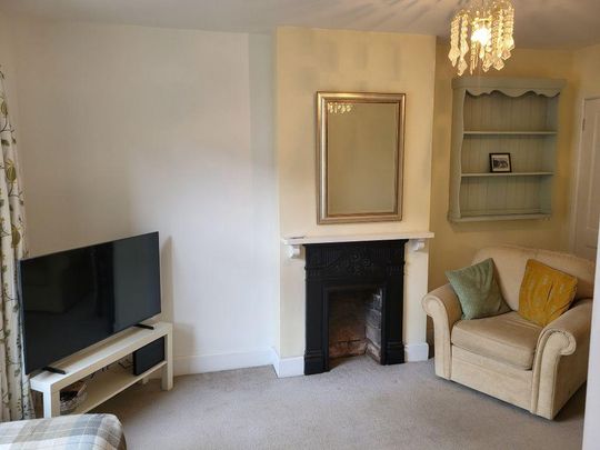 3 bedroom terraced house to rent - Photo 1