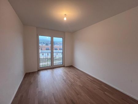 Grand appartement de 4,5 pièces dans un quartier récent - Foto 3