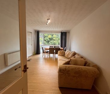 2 Bed Flat, Southcote Road, RG30 - Photo 1