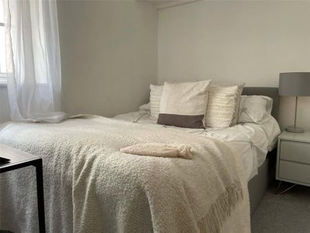 2 bedroom semi-detached house to rent - Photo 2