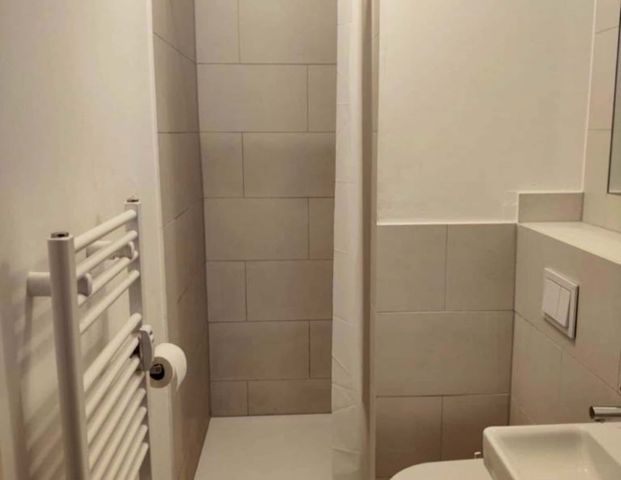 Revaler Straße 4th Floor - Small Room 2 - Foto 1