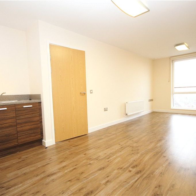 The Green, Southall, UB2 4FF - Photo 1