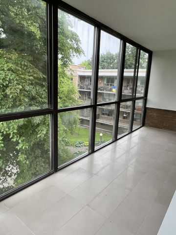 755 Avenue Road - Photo 2