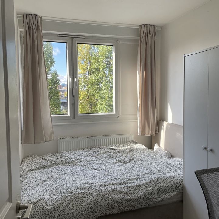 3 Bed Maisonette, Frigate House, E14 - Photo 1