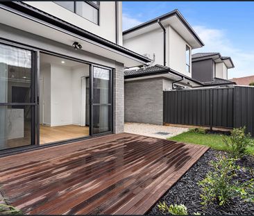 Stunning Near New Townhouse - Photo 6