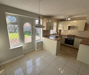 Newton Close - Photo 2