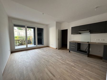 Location Appartement 2 pièces 42m² - Photo 5