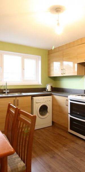 3 bed Semi-Detached - To Let - Photo 1