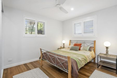 Stylish Modern Lower Duplex - Photo 2