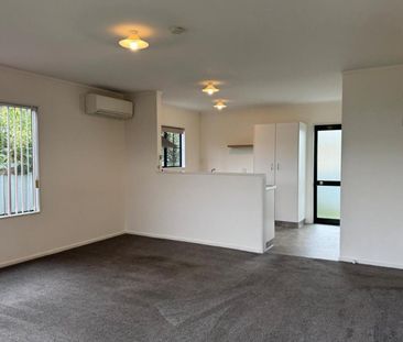 Tidy 2-Bedroom Unit - Great Location in Raureka - Photo 2