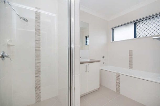 17 Carabeen Court, Mount Low QLD 4818 - House For Rent | Domain - Photo 1