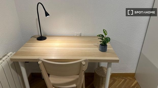 madrid, Community of Madrid 28012 - Photo 1