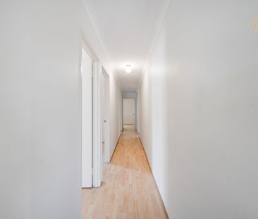 Great Size 4 Bedroom Home with Great Location!!!!!! @ $850 Per Week - Photo 1