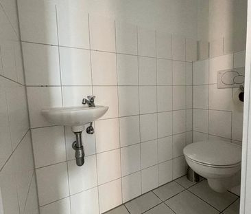 Schöne 3-Zimmer Wohnung mit großem Balkon! - Photo 1