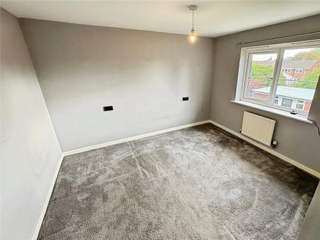 3 bedroom end of terrace house to rent - Photo 2