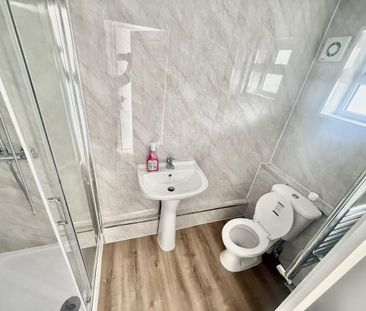 1 bedroom ground floor flat to rent - Photo 3