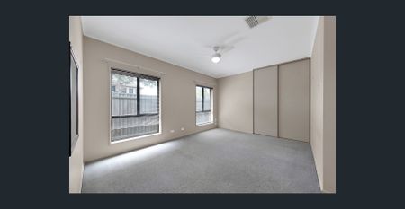 Spacious 4 Bedroom Family Home in Mawson Lakes - Photo 3