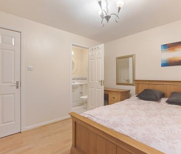 2 bedroom ground floor maisonette to rent - Photo 6