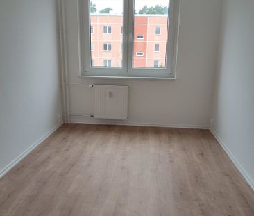 Zukünftig 3 Raumwohnung mit Balkon frei! Auf Wohnungssuche? Diese hier wartet auf Sie! - Foto 4