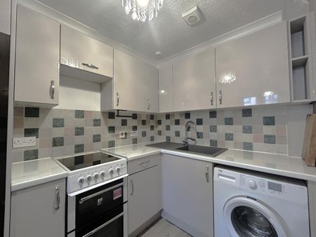 1 bedroom flat to rent - Photo 5