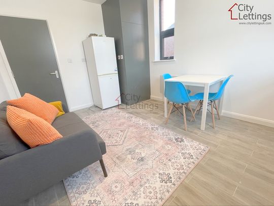 2 Bedroom Flat - Photo 1