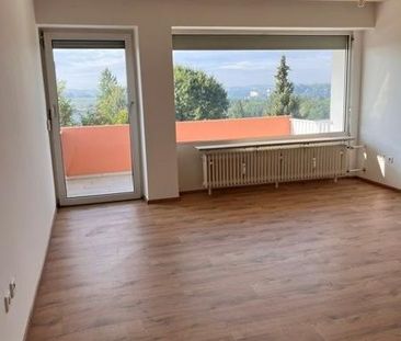 Passau Grubweg helle 2-Zimmer Wohnung mit EBK, Balkon und tollem Fe... - Foto 1
