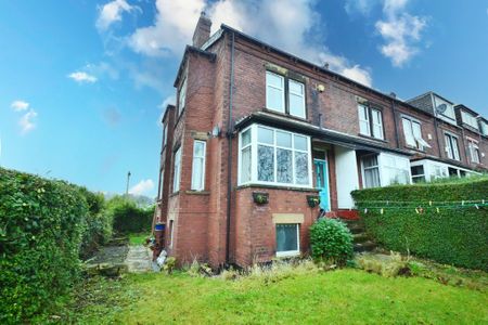 4 bedroom end of terrace house to rent - Photo 3
