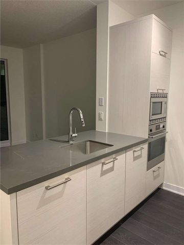 For Lease - 2221 Yonge Street Unit# 411, Toronto, Ontario - Photo 5