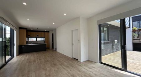 four bedroom, two bedrooms - Photo 5