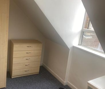 Room in a Shared House, Bristol, BS2 - Photo 6