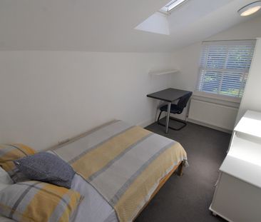 6 Bed Terraced House, Donnington Road, RG1 - Photo 5